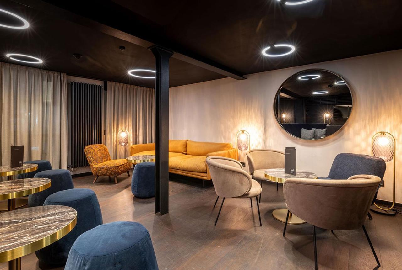 Hotel Weisses Ross Кульмбах Экстерьер фото